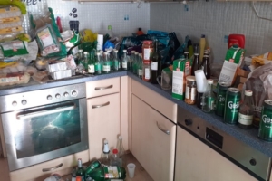 Messie Wohnung Küche Entsorgung Allessauber