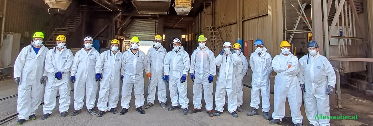 Sonderreinigung Mannschaft Industriereiniger Industriereinigung in Niederösterreich Mai 2025