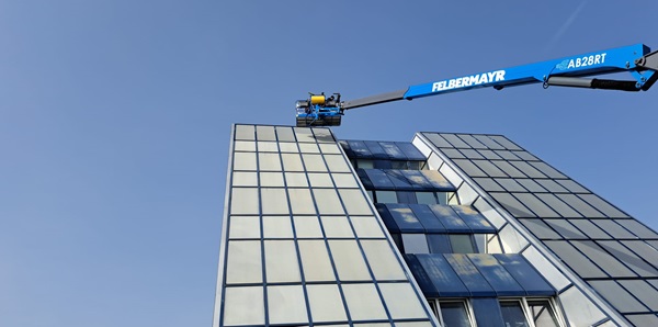 Metallfassaden Reinigung und Sanierung 1110 Wien 40 Meter Teleskopgelenk Arbeitsbühne Metallfassaden Reinigung und Sanierung 1110 Wien 40 Meter Teleskopgelenk Arbeitsbühne
