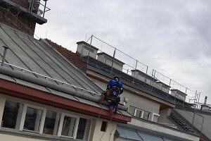 Dacharbeiten Montagearbeiten Höhenarbeiter Höhenkletterer Allessauber Kim