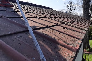 Dachreinigung Dach reinigen Niederösterreich Moos Algen Flechte Allessauber