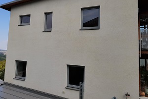 Fassadenreinigung Algenentfernung Fassade reinigen Putzfassade Klosterneuburg Niederösterreich Allessauber