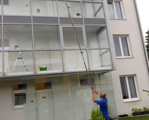 Glasfassade Fensterfassade Fensterreinigung Glasreinigung Osmose Osmoseverfahren