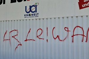 Graffitientfernung Blechfassade Metallfassade Allessauber