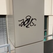 Graffitientfernung Graffti entfernen Wien 1200 Säule Allessauber Kim GmbH