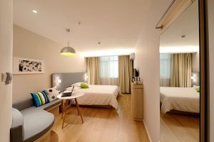 Hotelreinigung Unterhaltsreinigung Zimmerreinigung Hotelzimmerreinigung Wellness Teppichreinigung Fensterreinigung Kosten Preise