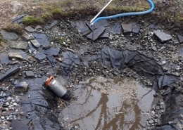 Teichreinigung Naturteich Teich reinigen Schlamm absaugen entfernen entsorgen Faulschlamm Folie abdichten Allessauber